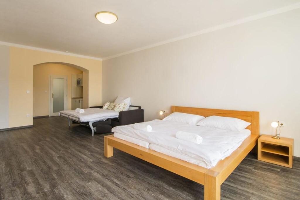 Hotel Anno Nové Město nad Metují Bagian luar foto