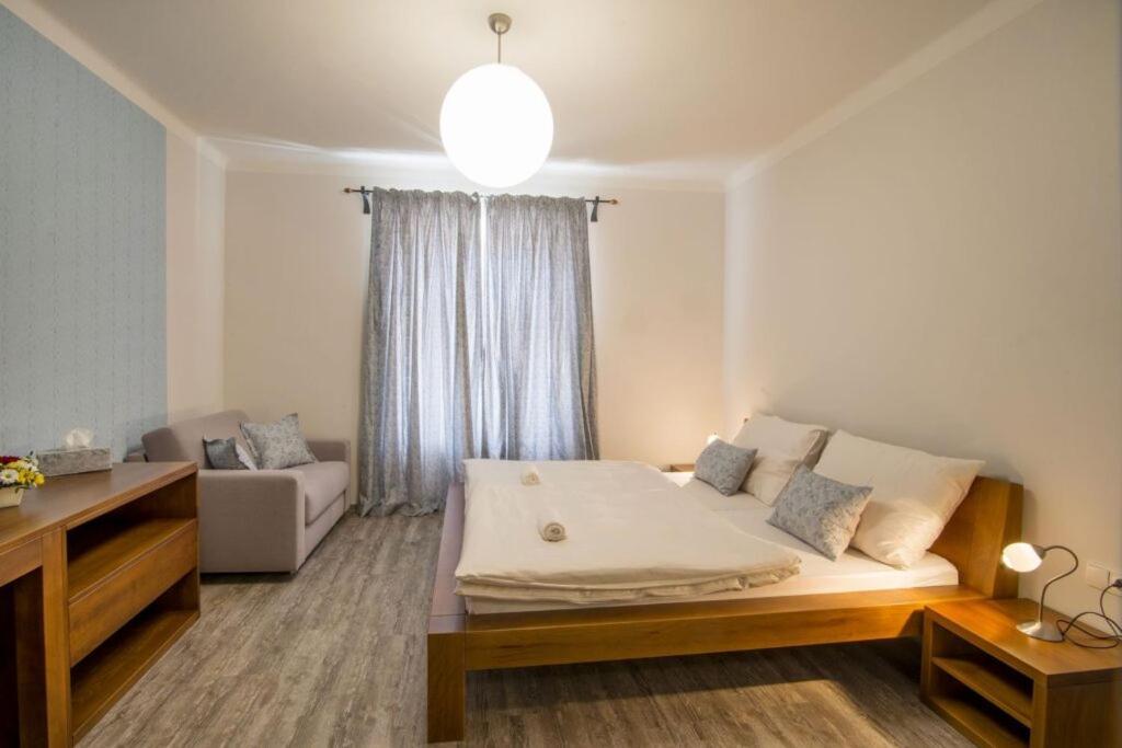 Hotel Anno Nové Město nad Metují Bagian luar foto